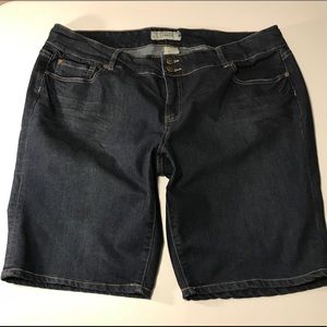 Torrid Denim Shorts sz 22 || Dark Wash Two Button